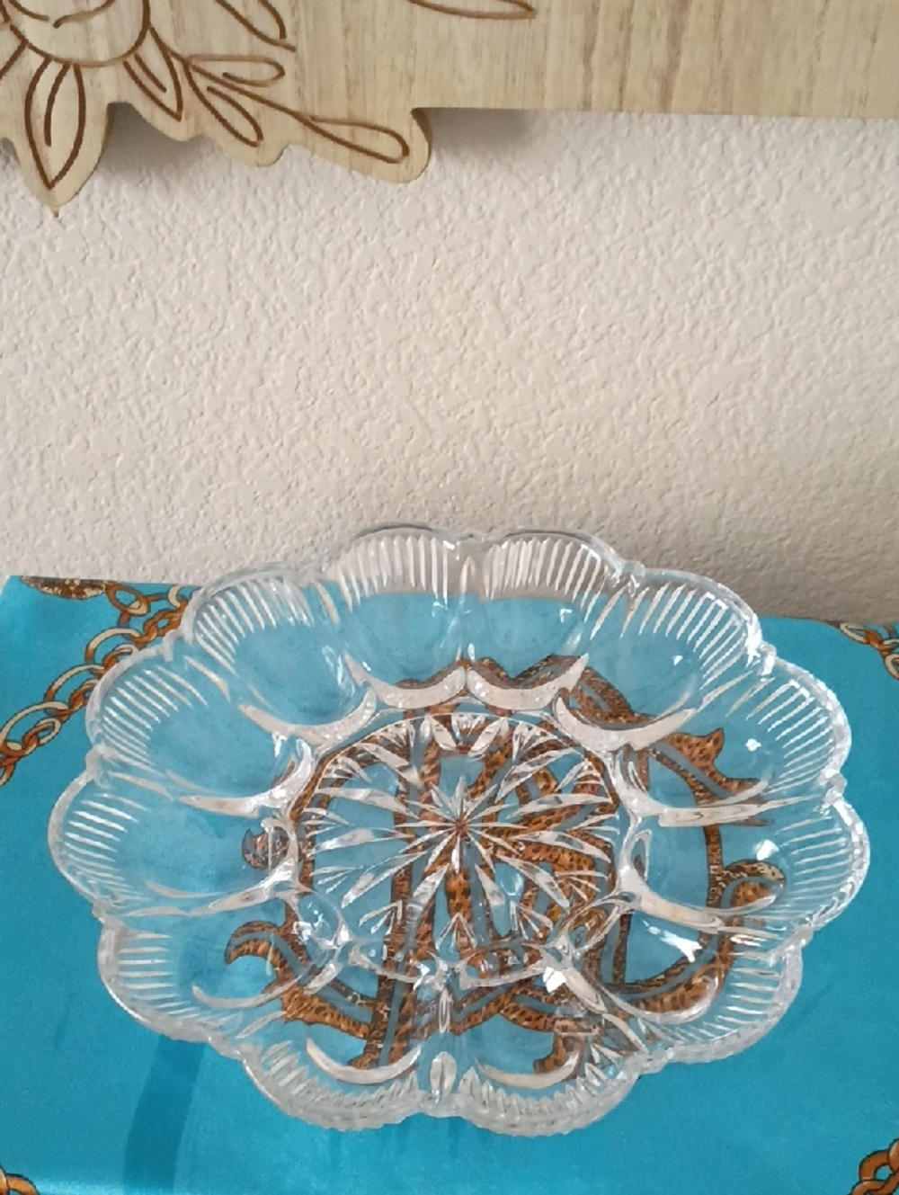 Deviled Egg 🥚 Clear Scalloped Pressed Glass Serving Bowl